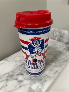 New England Patriots vintage souvenir Travel Tumbler with Red Lid